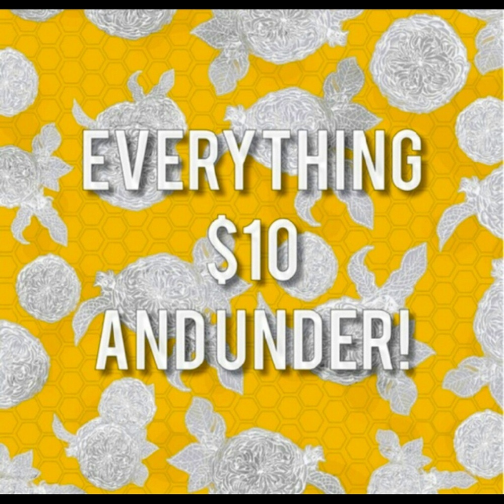 Everything in my entire closet is $10 or under!